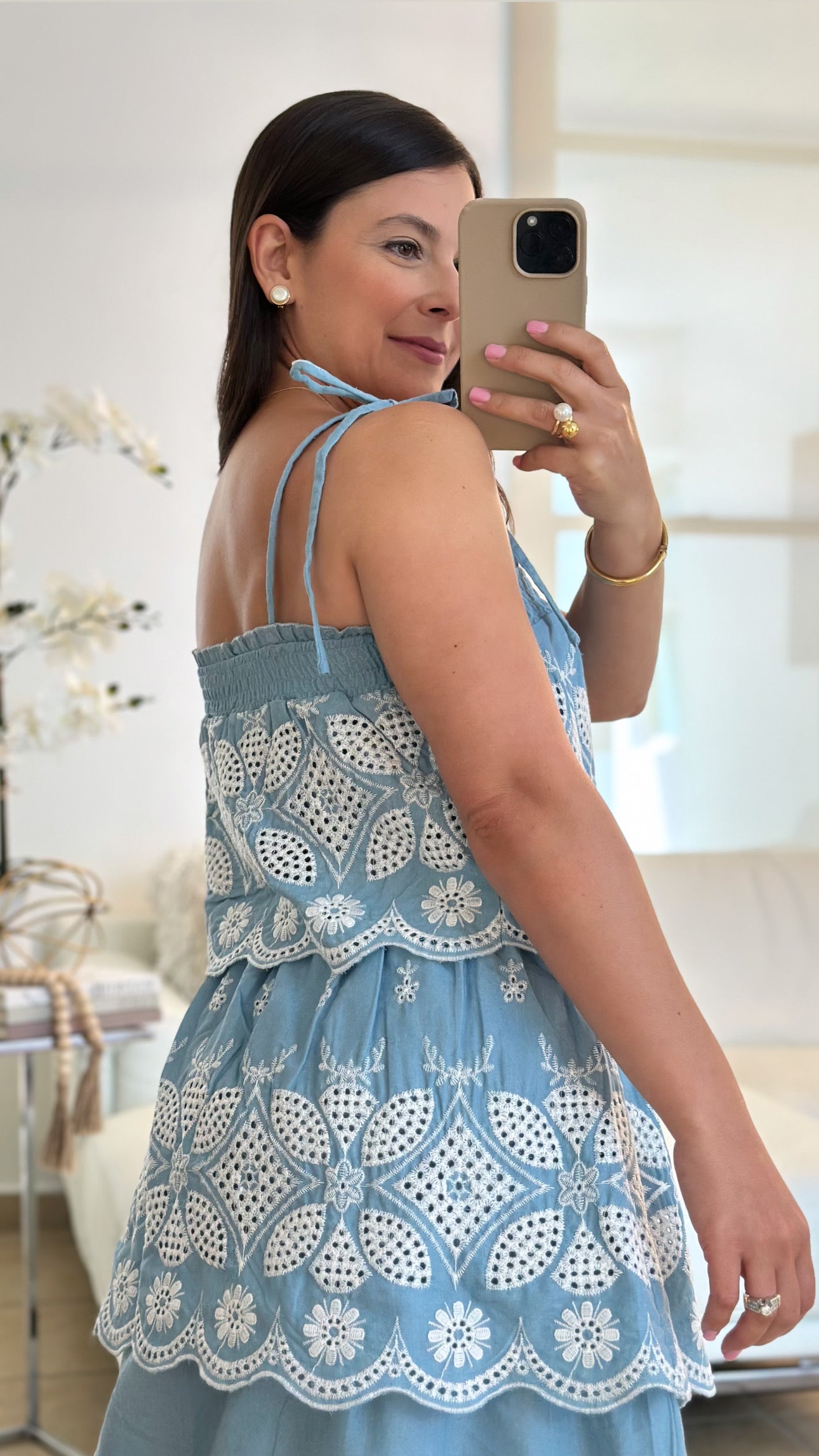 LEANDRA CHAMBRAY