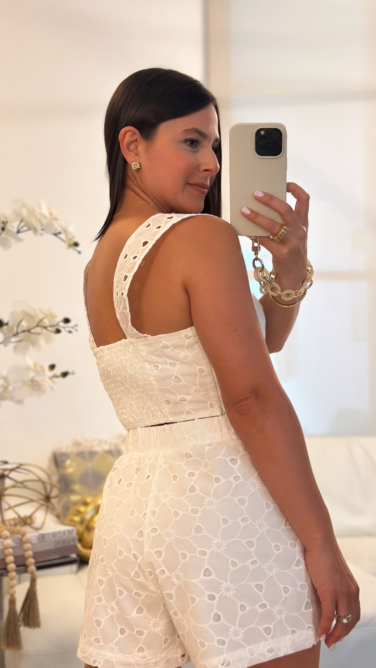 CLAUDIA WHITE