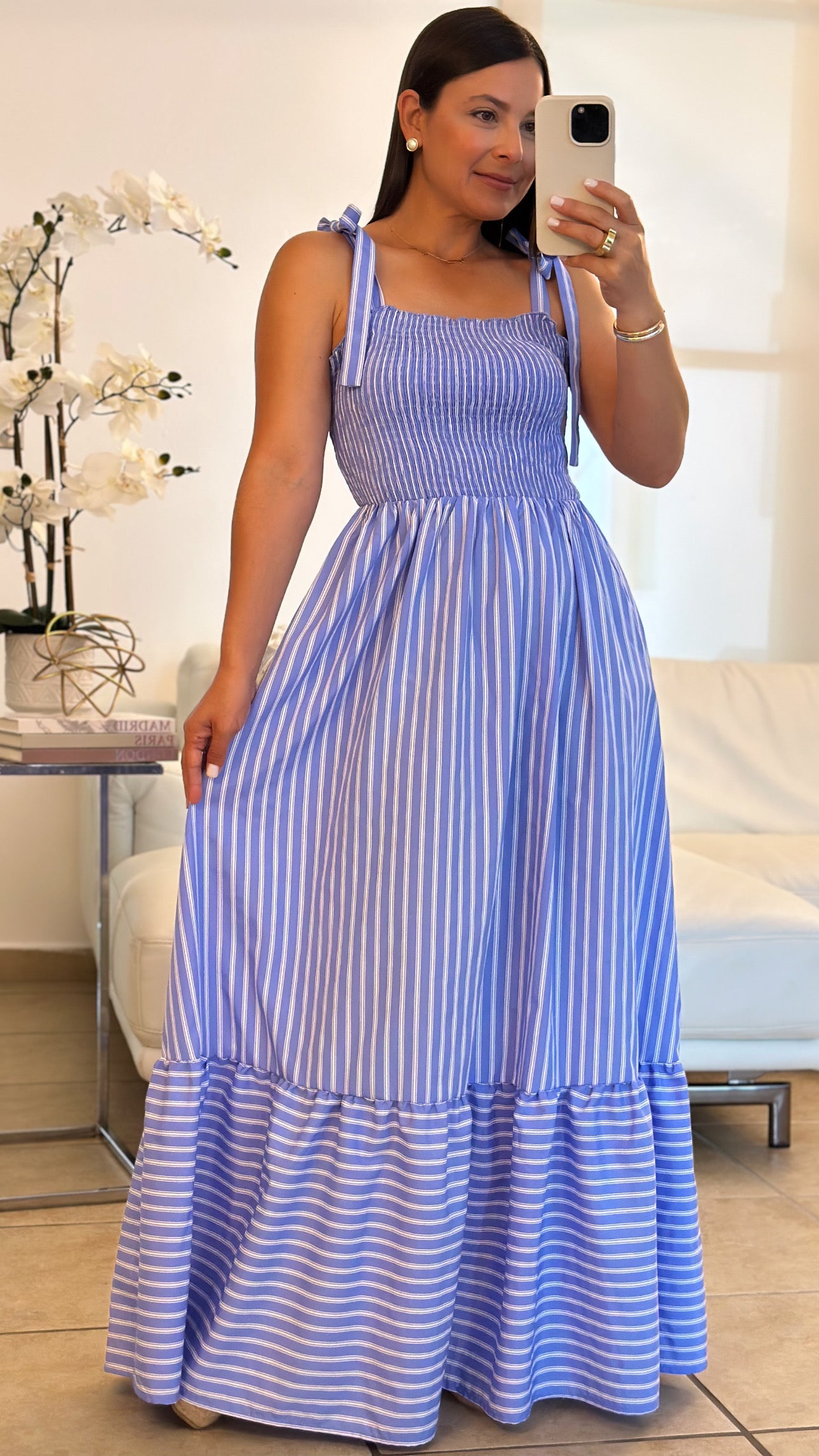NIKA MAXI